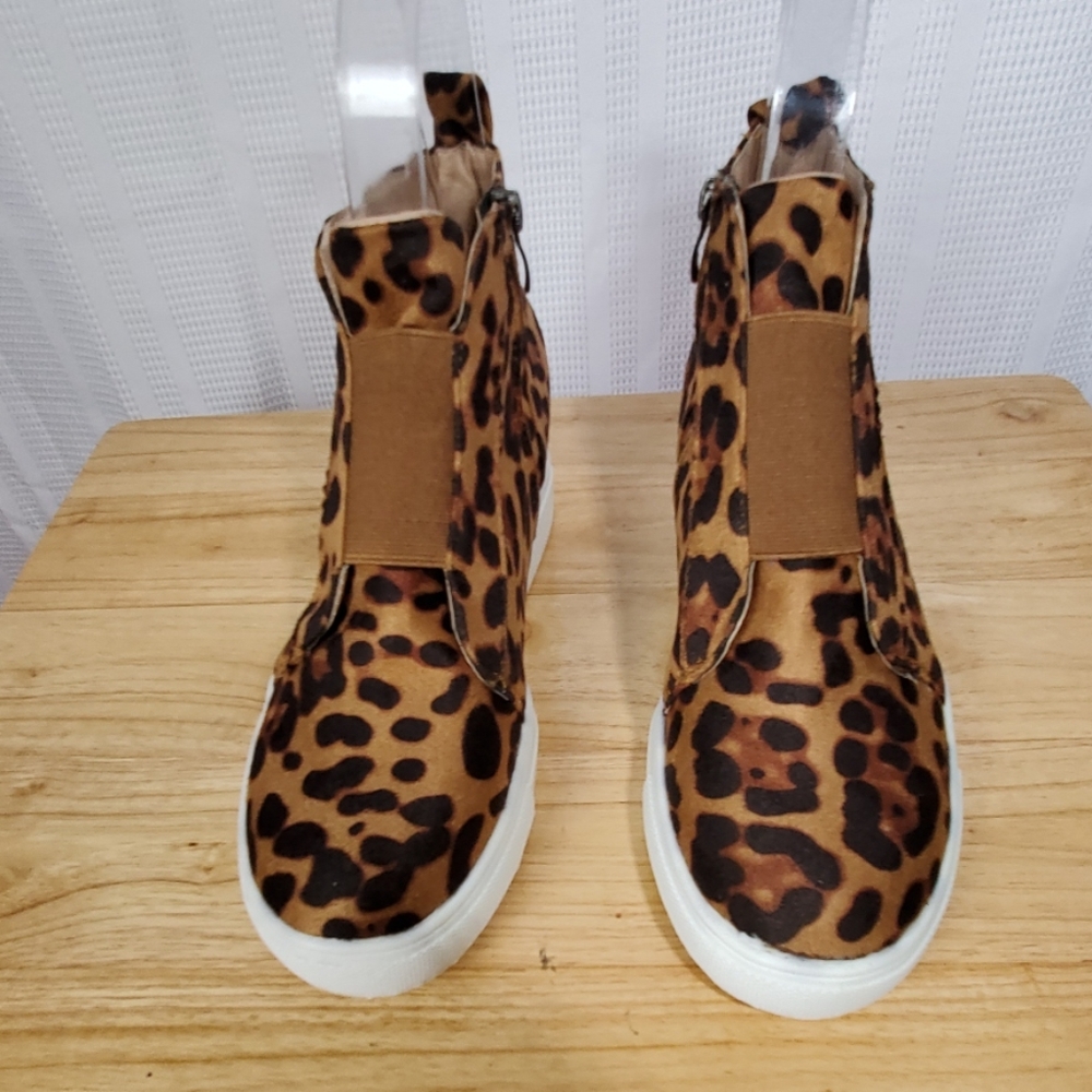 HOST PICK!! TRENDY LEOPARD HIGH TOP WEDGE SNEAKERS - Picture 5 of 7